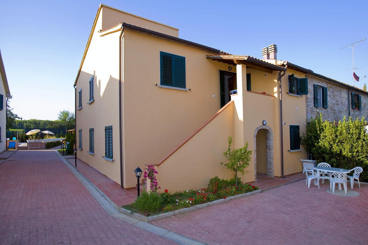 Borgo Guglielmo Aparthotel Marina di Cecina Exterior photo